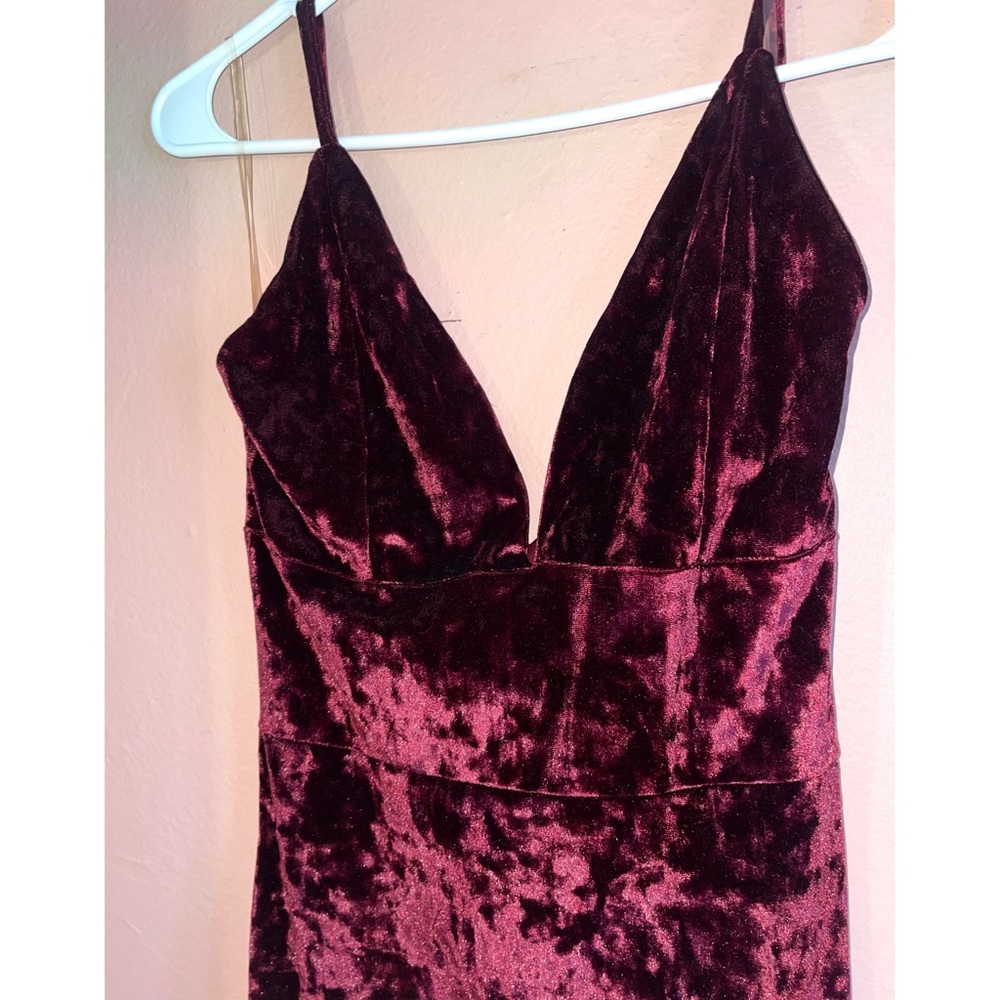 Crushed Velvet Burgundy Midi Dress. Size M.